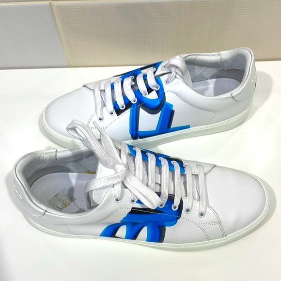 Barberry sneakers. - Picture 2 of 8